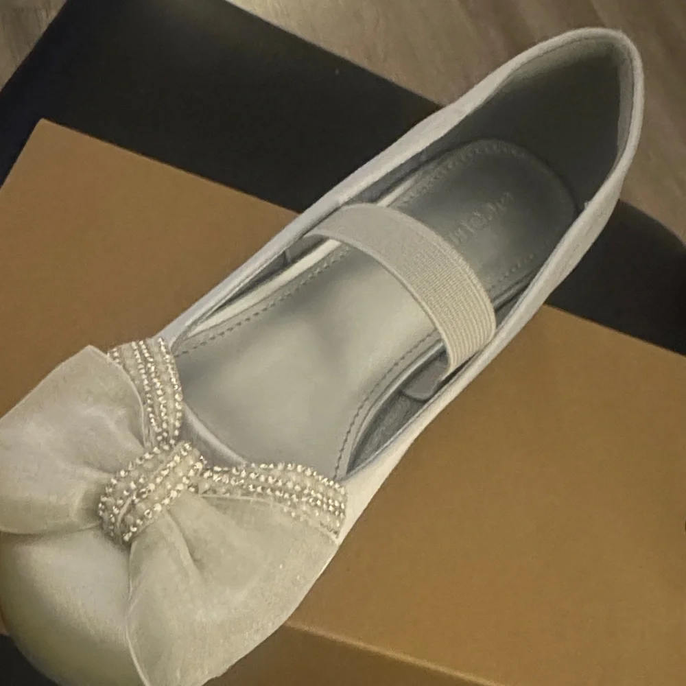 Coutgo Girls' Satin Mary Jane Dress Shoes
